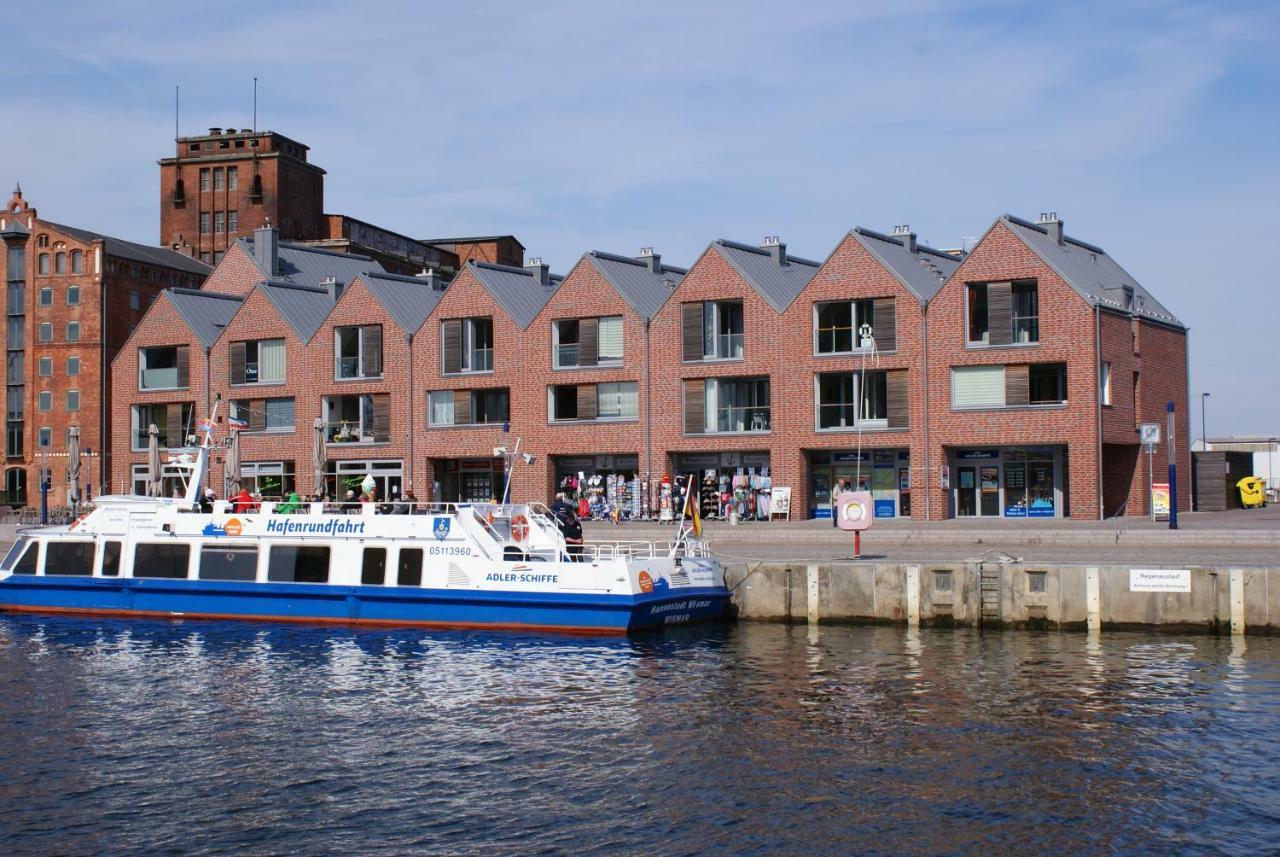 Stadtvilla Bruegemann Mit Terrasse & Parkplatz - Abc136 By AbcWißmar Extérieur photo